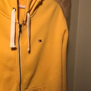 TOMMY HILFIGER ZIP-UP HOODIE